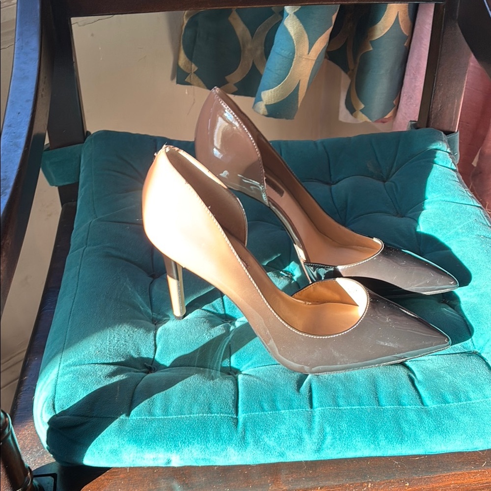 INC International Concepts Black and Tan Heels